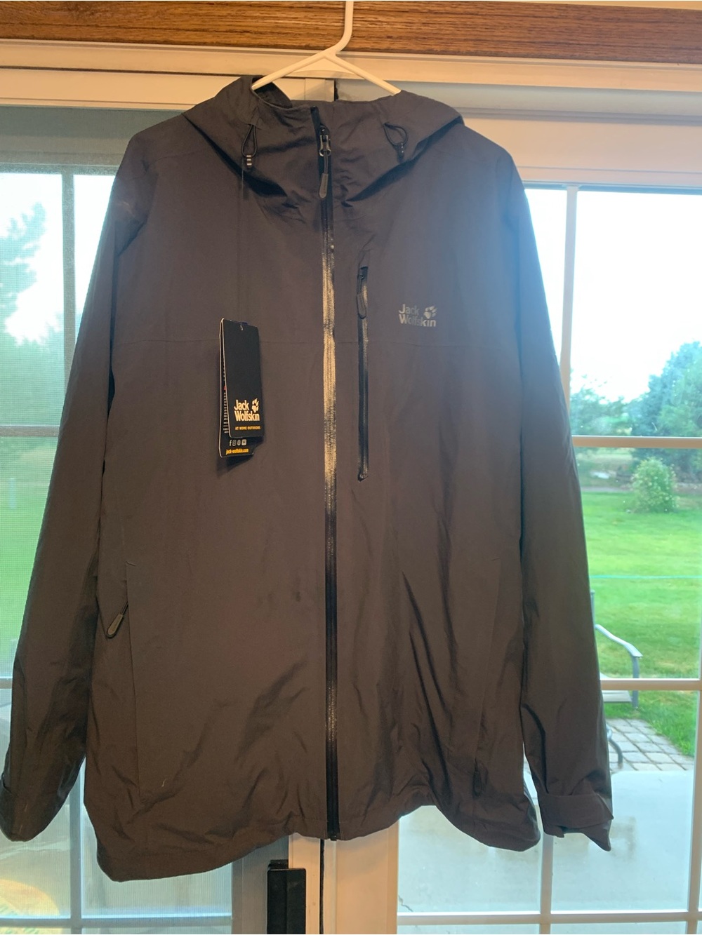 New Mens xxl jacket! Jack Wolfskin. Bin 98